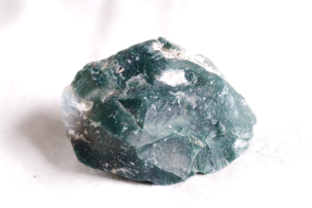 raw moss agate metaphysical properties